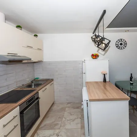 Didovina דירה מרינה